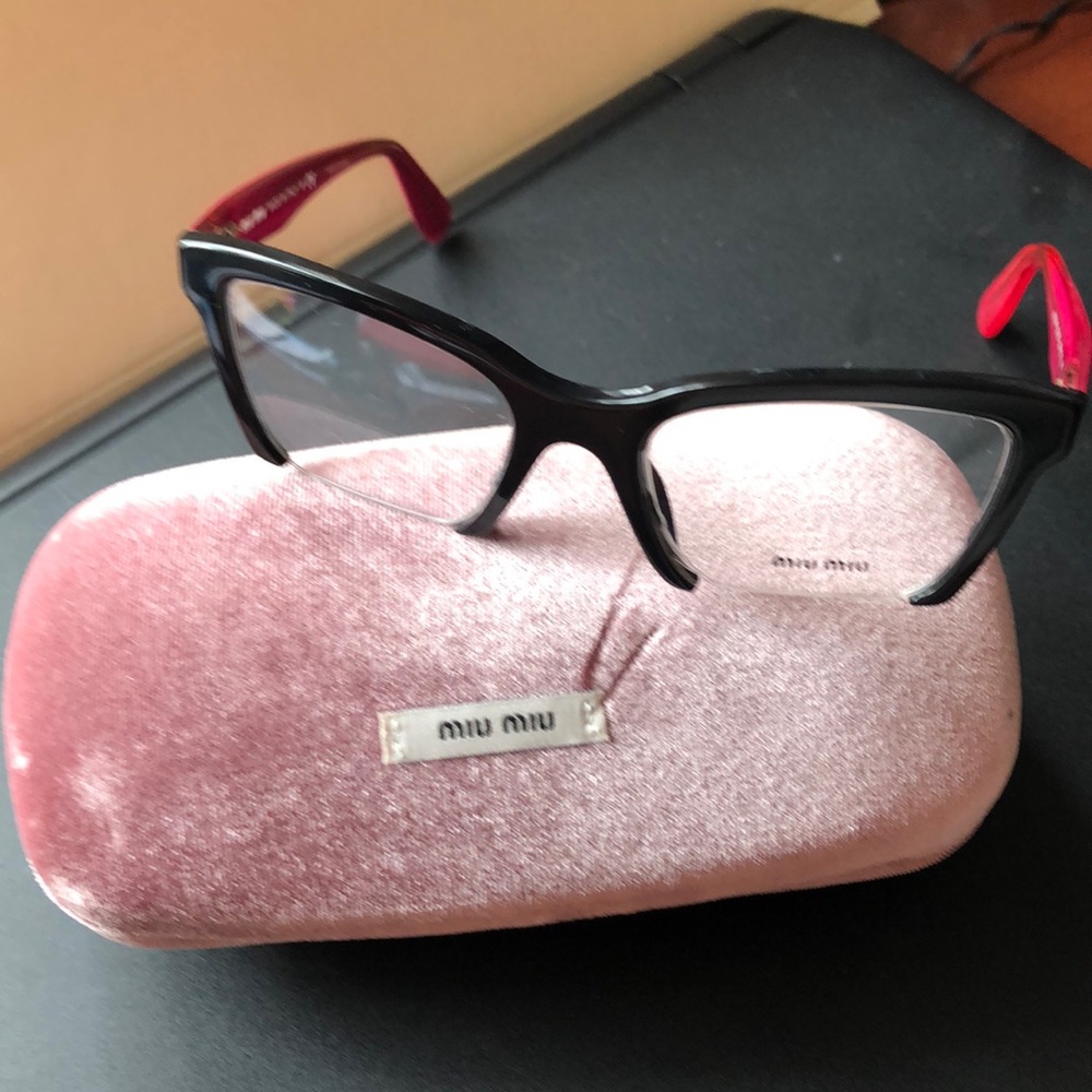 Miu miu used glasses.